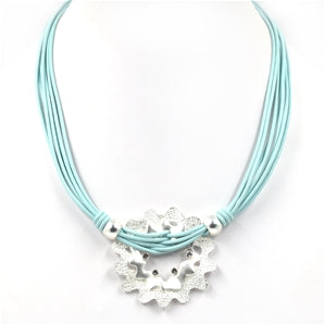 Wavy circle design on multistrand necklace
