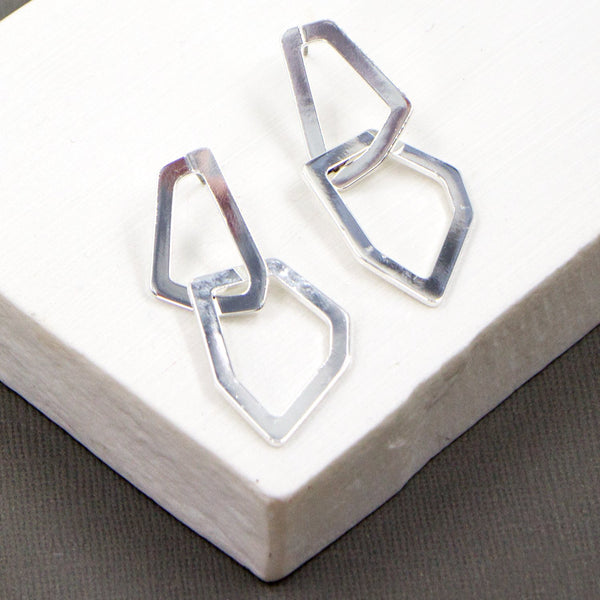 Geometric silver link earrings