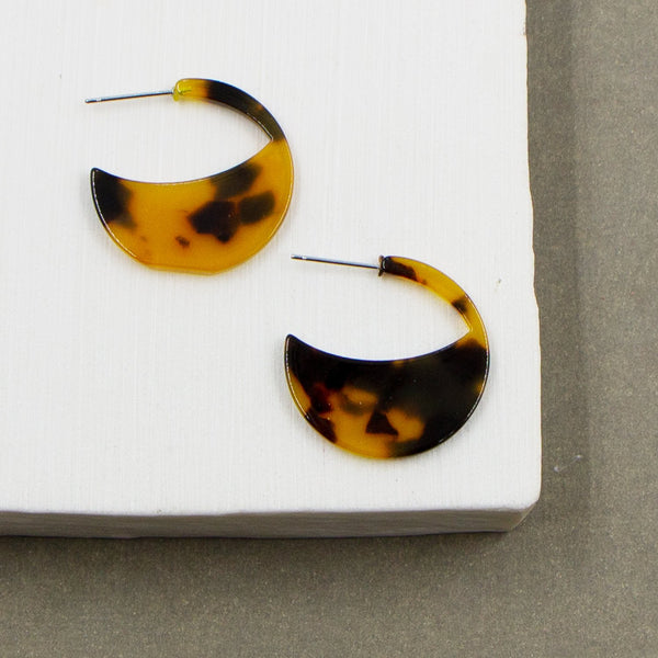 Half moon resin tortoiseshell earrings