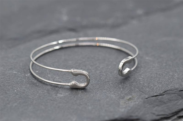 Safety pin open bangle