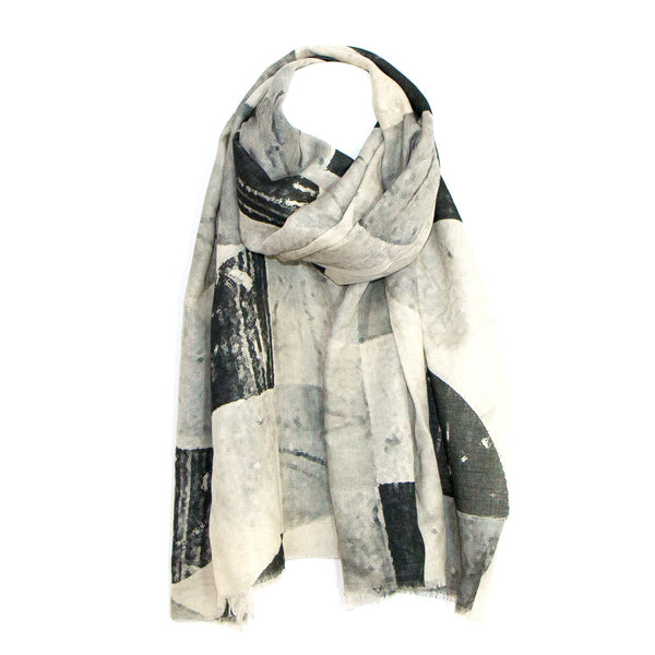 Monochrome sectional circles scarf