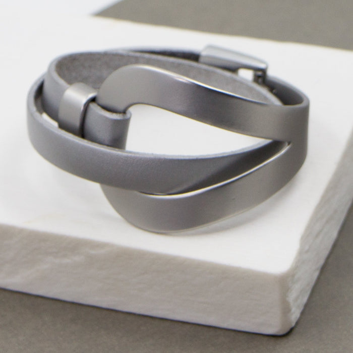 Comfort fit loop double wrap leather bracelet