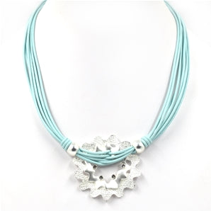 Wavy circle design on multistrand necklace
